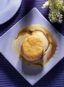 Lire la suite à propos de l’article Flan de betterave et maïs au caramel