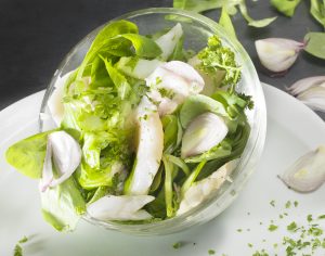 Lire la suite à propos de l’article Salade de mâche et effeuillé de morue