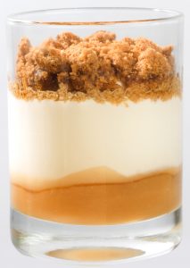 Lire la suite à propos de l’article Verrine fromage blanc spéculoos et caramel au beurre salé